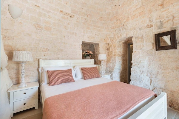 Foto van Stenen huis in Locorotondo met ondergrondse zwembad voor 6 personen - BedRoom