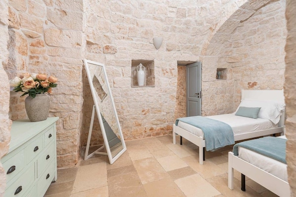Foto van Stenen huis in Locorotondo met ondergrondse zwembad voor 6 personen - BedRoom