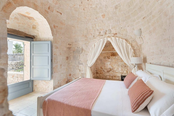 Foto van Stenen huis in Locorotondo met ondergrondse zwembad voor 6 personen - BedRoom