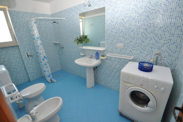 Foto van Appartement in Torre Suda, Racale - Vakantiehuis in Torre Suda, Racale (LE) - BathRoom