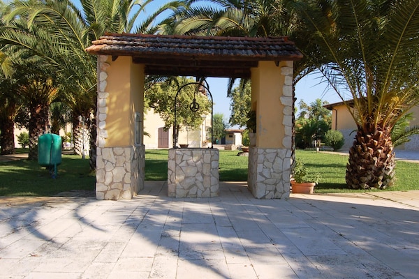 Foto van Vakantiehuis in Trinitapoli bij Adriatische Zee - Vakantiehuis in Trinitapoli, BARLETTA - GardenSummer