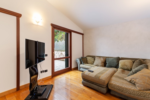 Foto van Villa in San Mango met Zwembad en Bubbelbad - Vakantiehuis in San Mango D'aquino - LivingRoom