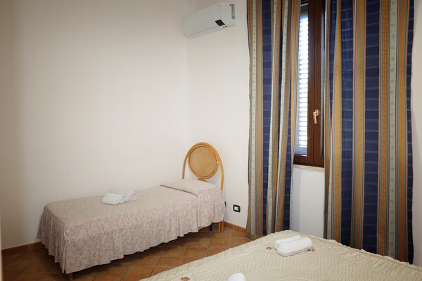 Foto van Vakantiehuis in Lido di Noto bij Strand - Vakantiehuis in Lido di Noto - BedRoom