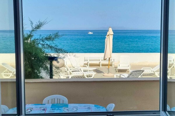 Foto van Cannotta Beach - Stromboli - Vakantiehuis in Terme Vigliatore - Untagged