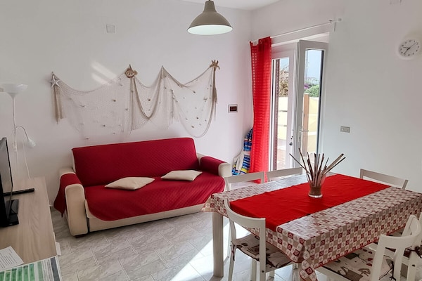 Foto van Cannotta Beach - Alicudi - Vakantiehuis in Terme Vigliatore - Untagged