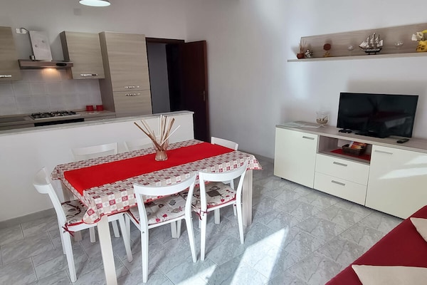 Foto van Cannotta Beach - Alicudi - Vakantiehuis in Terme Vigliatore - Untagged