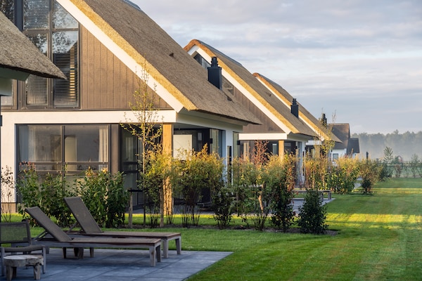Foto van Wellness Villa, Texel - Vakantiehuis in De Cocksdorp Texel - ExteriorSummer