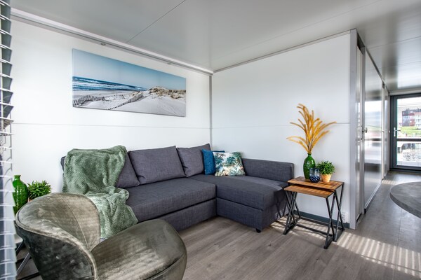 Foto van Waterlodge in Kamperland bij Veerse Meer - Vakantiehuis in Kamperland - LivingRoom