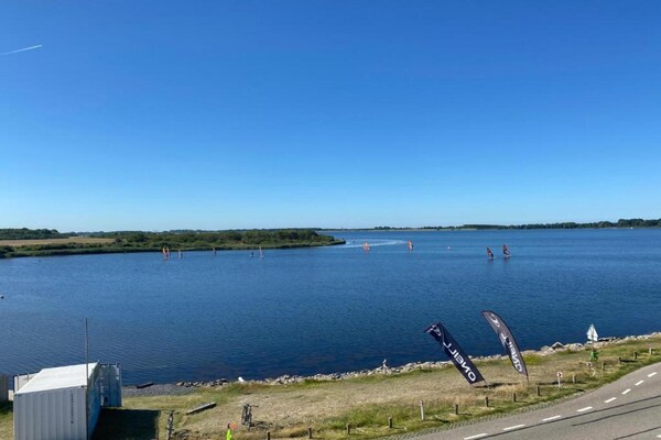 Foto van Waterlodge in Kamperland bij Veerse Meer - Vakantiehuis in Kamperland - AreaSummer20KM