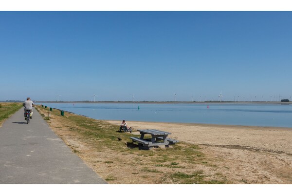 Foto van Appartement Sint Annaland met Havenzicht - Vakantiehuis in St. Annaland - Ambiance
