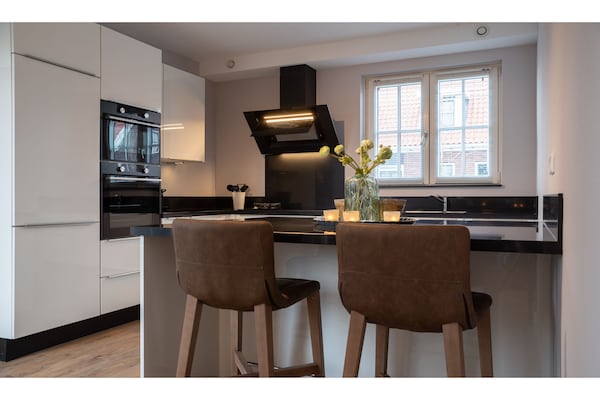 Foto van Villa in Zeeland met Jacuzzi en Sauna - Vakantiehuis in Colijnsplaat - Kitchen