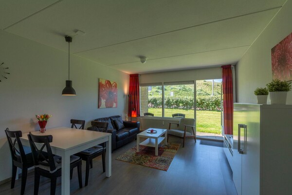 Foto van Appartement in Callantsoog bij het Strand - Vakantiehuis in Callantsoog - DiningRoom