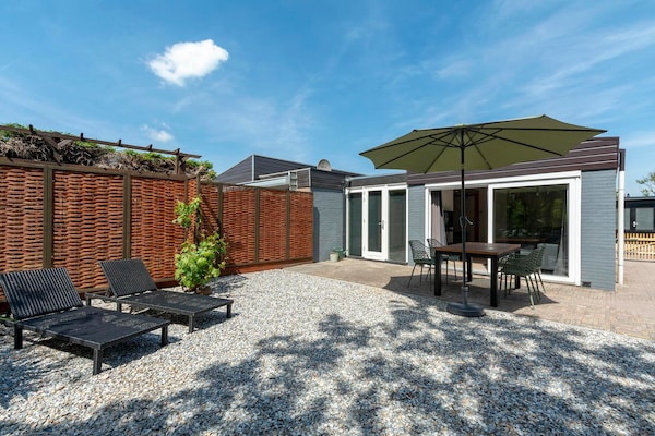 Foto van De Blenck 29 Bungalow nabij duinen, strand - Vakantiehuis in Callantsoog - TerraceBalcony