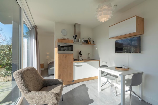 Foto van Suite De Uitwaayer voor 2 personen - Vakantiehuis in Sint Maartensvlotbrug - LivingRoom