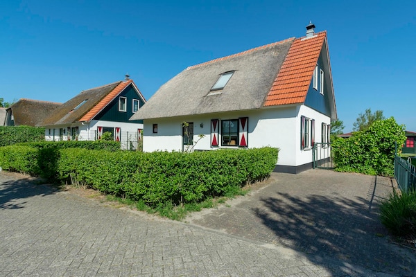 Foto van Villa in Callantsoog bij Strand en Duinen - Vakantiehuis in Callantsoog - ExteriorSummer