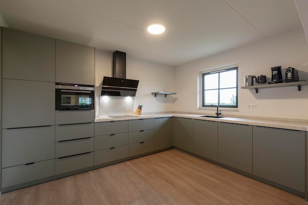 Foto van Villa in Callantsoog bij Strand en Duinen - Vakantiehuis in Callantsoog - Kitchen