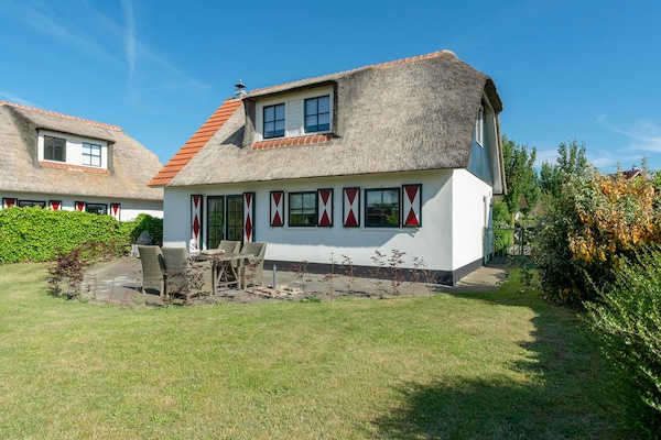 Foto van Villa in Callantsoog bij Strand en Duinen - Vakantiehuis in Callantsoog - ExteriorSummer