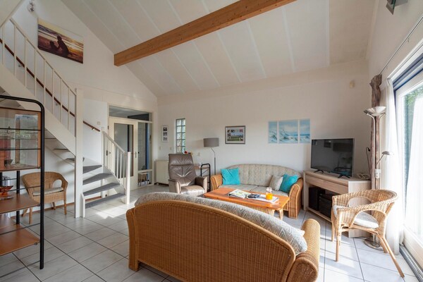 Foto van Villa in Julianadorp bij Strand - Vakantiehuis in Julianadorp aan Zee - LivingRoom