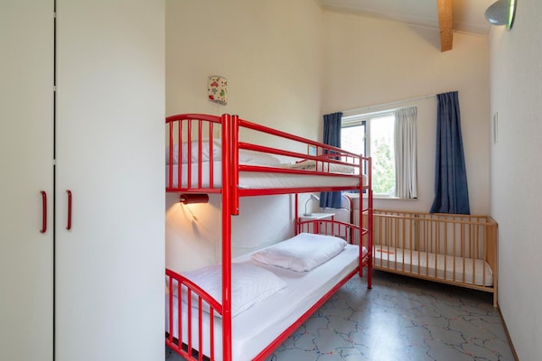 Foto van Villa in Julianadorp bij Strand - Vakantiehuis in Julianadorp aan Zee - BedRoom