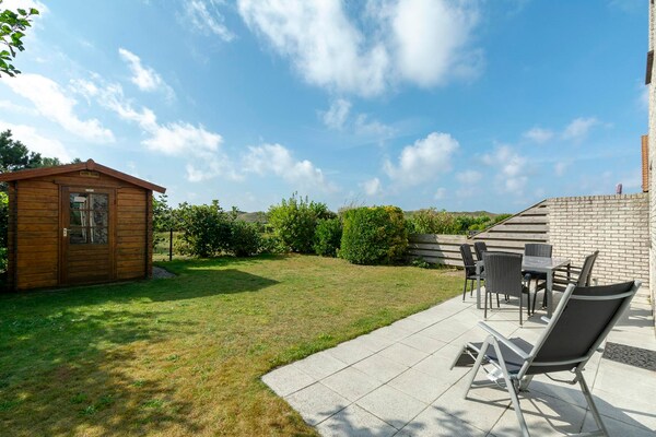 Foto van Villa in Julianadorp bij Strand - Vakantiehuis in Julianadorp aan Zee - GardenSummer