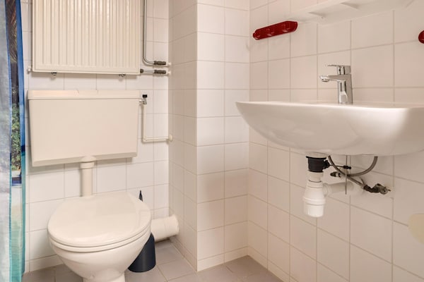 Foto van Villa in Julianadorp bij Strand - Vakantiehuis in Julianadorp aan Zee - BathRoom