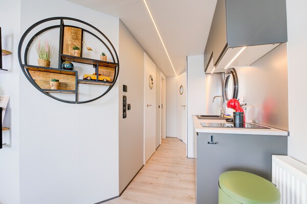 Foto van Prachtige woonboot in de jachthaven van Volendam - Vakantiehuis in Volendam - Kitchen