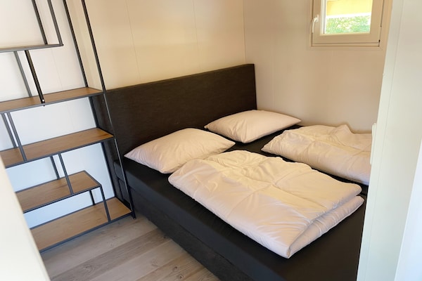 Foto van Chalet aan het water voor 4 in de jachthaven - Vakantiehuis in Almere - BedRoom