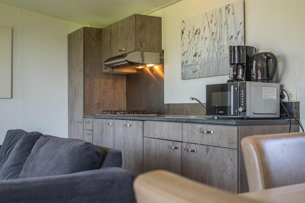 Foto van Natuuruitstapje met huisdieren in Drenthe - Vakantiehuis in West-Graftdijk - Kitchen
