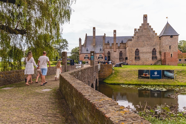 Foto van Wellnesswoning voor 4 personen met vissteiger nabij het IJsselmeer - ParkFacilities