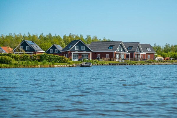 Foto van Watervilla MIVA 6 - Vakantiehuis in Medemblik - Untagged