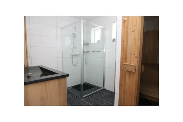 Foto van Bungalow met 3 slaapkamers - Vakantiehuis in De Cocksdorp - Untagged