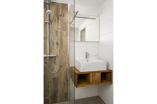 Foto van Comfortabele Texelse Bungalow - Vakantiehuis in De Cocksdorp Texel - BathRoom