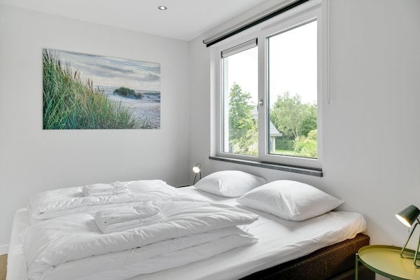 Foto van Bungalow op Texel bij Nationaal Park Duinen - Vakantiehuis in De Koog Texel - BedRoom