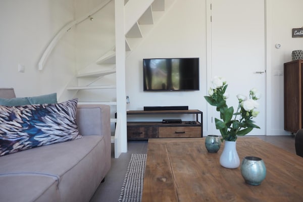 Foto van Wellnessretraite in de duinen van Egmond - Vakantiehuis in Egmond aan den Hoef - LivingRoom