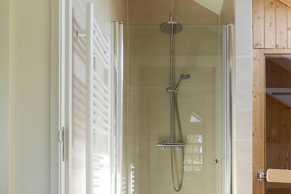 Foto van Wellnessretraite in de duinen van Egmond - Vakantiehuis in Egmond aan den Hoef - BathRoom
