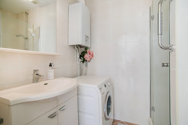 Foto van Bungalow bij Noordwijkse stranden - Vakantiehuis in Noordwijkerhout - BathRoom