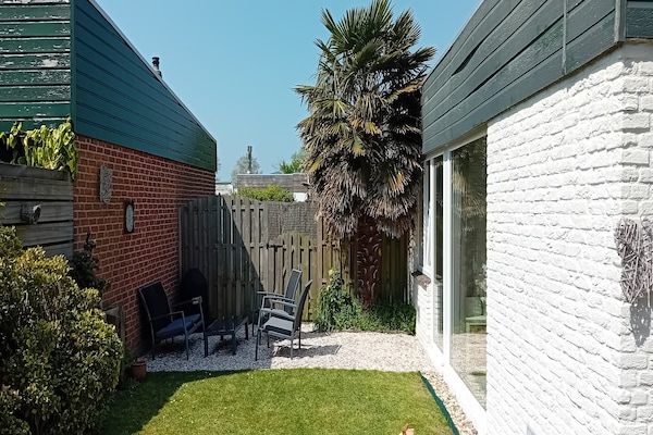 Foto van Bungalow bij Noordwijkse stranden - Vakantiehuis in Noordwijkerhout - TerraceBalcony