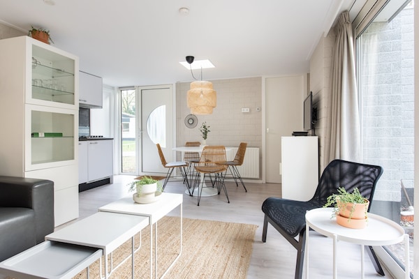 Foto van Bungalow bij Veluwezand - Vakantiehuis in Kootwijk - LivingRoom