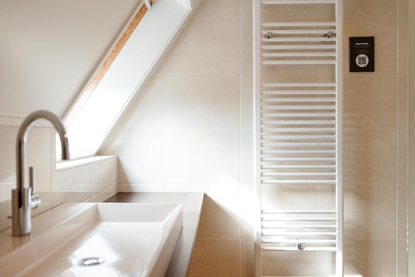 Foto van Villa in Nederland met ruime tuin - Vakantiehuis in Voorthuizen - BathRoom