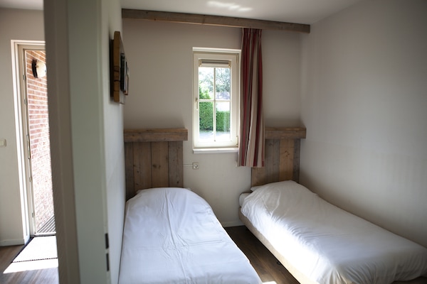 Foto van Charmante tuinvakantie - Vakantiehuis in Voorthuizen - BedRoom