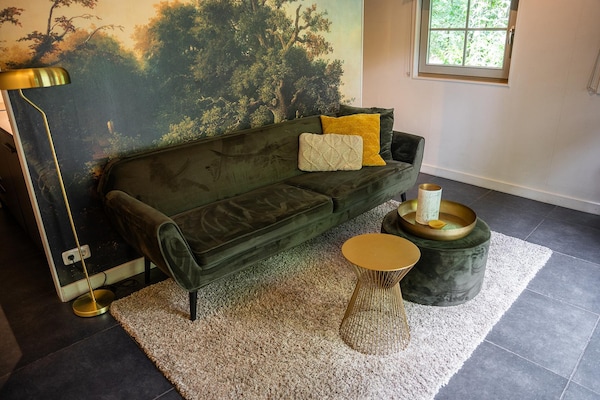 Foto van Romantische loft met tuinterras - Vakantiehuis in Ermelo - LivingRoom