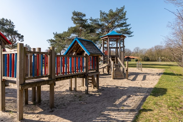 Foto van Bungalow in Veluwe vlakbij Harderwijk - Vakantiehuis in Putten - ParkFacilities