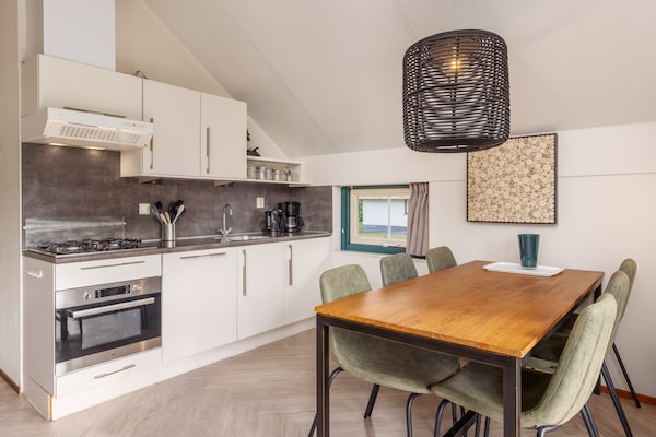 Foto van Bungalow in Veluwe vlakbij Harderwijk - Vakantiehuis in Putten - DiningRoom