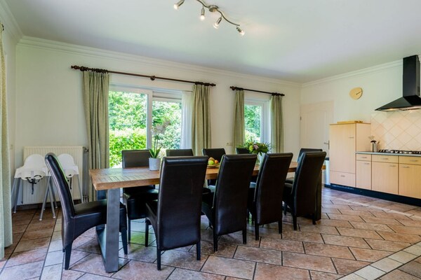 Foto van Villa in Scherpenzeel bij Veluwebos - Vakantiehuis in Scherpenzeel - DiningRoom