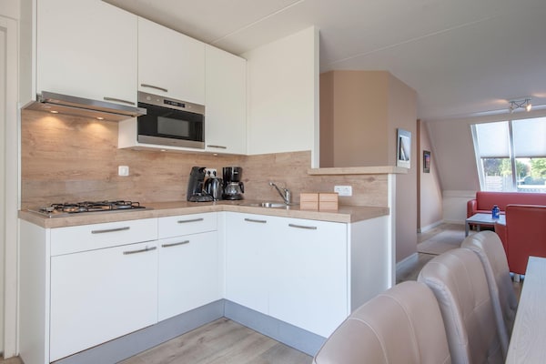 Foto van Villa in Zeeland dicht bij het strand - Vakantiehuis in Scharendijke - Kitchen