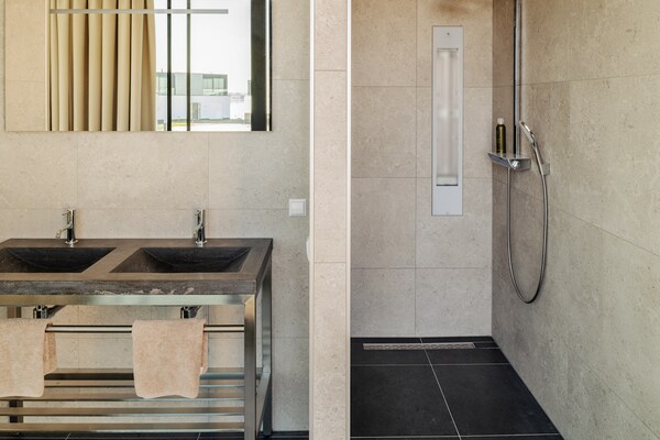 Foto van Watervilla in Zeeland bij Veerse Meer - Vakantiehuis in Arnemuiden - BathRoom