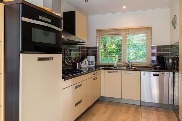Foto van Bungalow met 2 slaapkamers - Vakantiehuis in Oostkapelle - Untagged