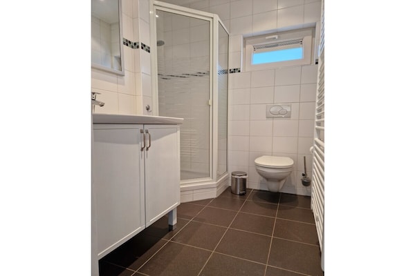 Foto van Bungalow met 2 slaapkamers - Vakantiehuis in Oostkapelle - Untagged