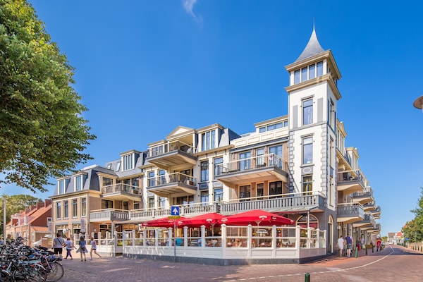 Foto van Modern Domburg Appartement - Vakantiehuis in Domburg - ExteriorSummer