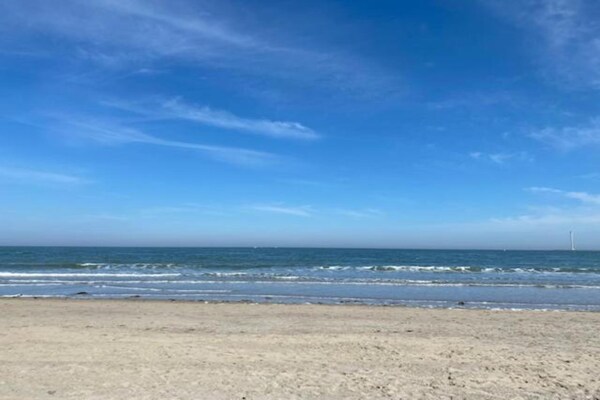 Foto van Vakantiehuis in Zeeland met Sauna - Vakantiehuis in Heinkenszand - AreaSummer20KM